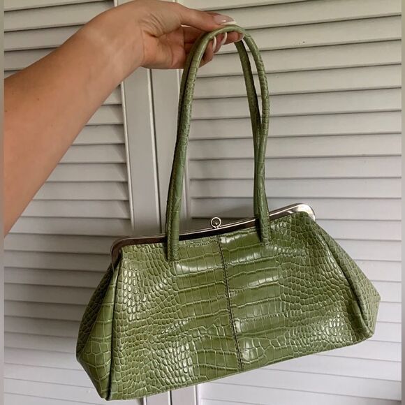 Nine West Green faux Crocodile skin shoulder bag - Picture 2 of 11
